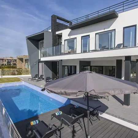 Paris Villa Vilamoura