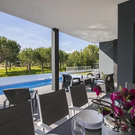 Paris Villa *