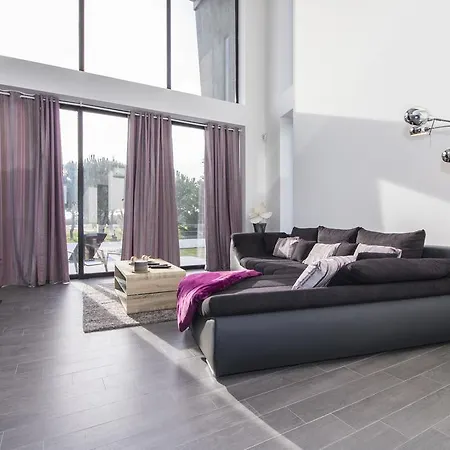 Paris Villa
