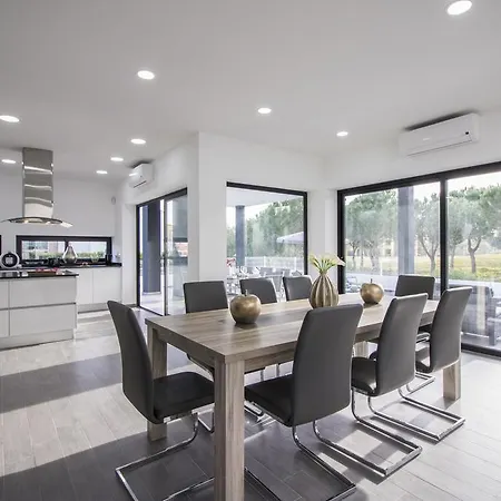 Villa Paris *