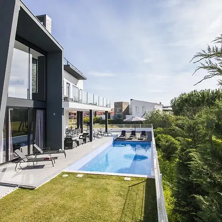 Paris Villa